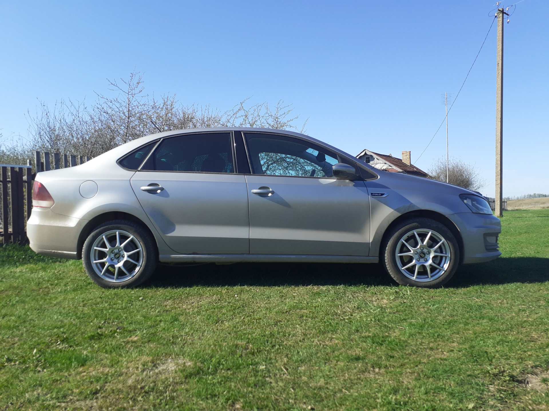 Колеса на лето — Volkswagen Polo Sedan, 1,6 л, 2019 года | колёсные ...
