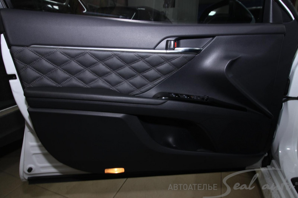 Перетяжка дверных карт Camry 40 - Toyota Camry (XV40), 2,4 л, 2010 года стайлинг