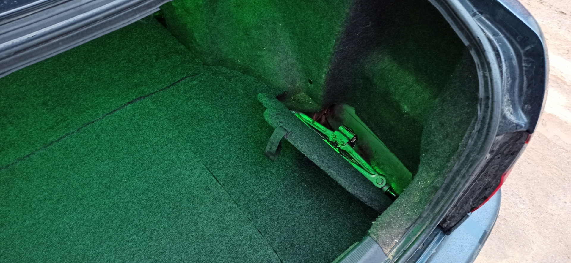 Пол в багажник из фанеры — Toyota Corona (T190), 1,8 л, 1995 года ...