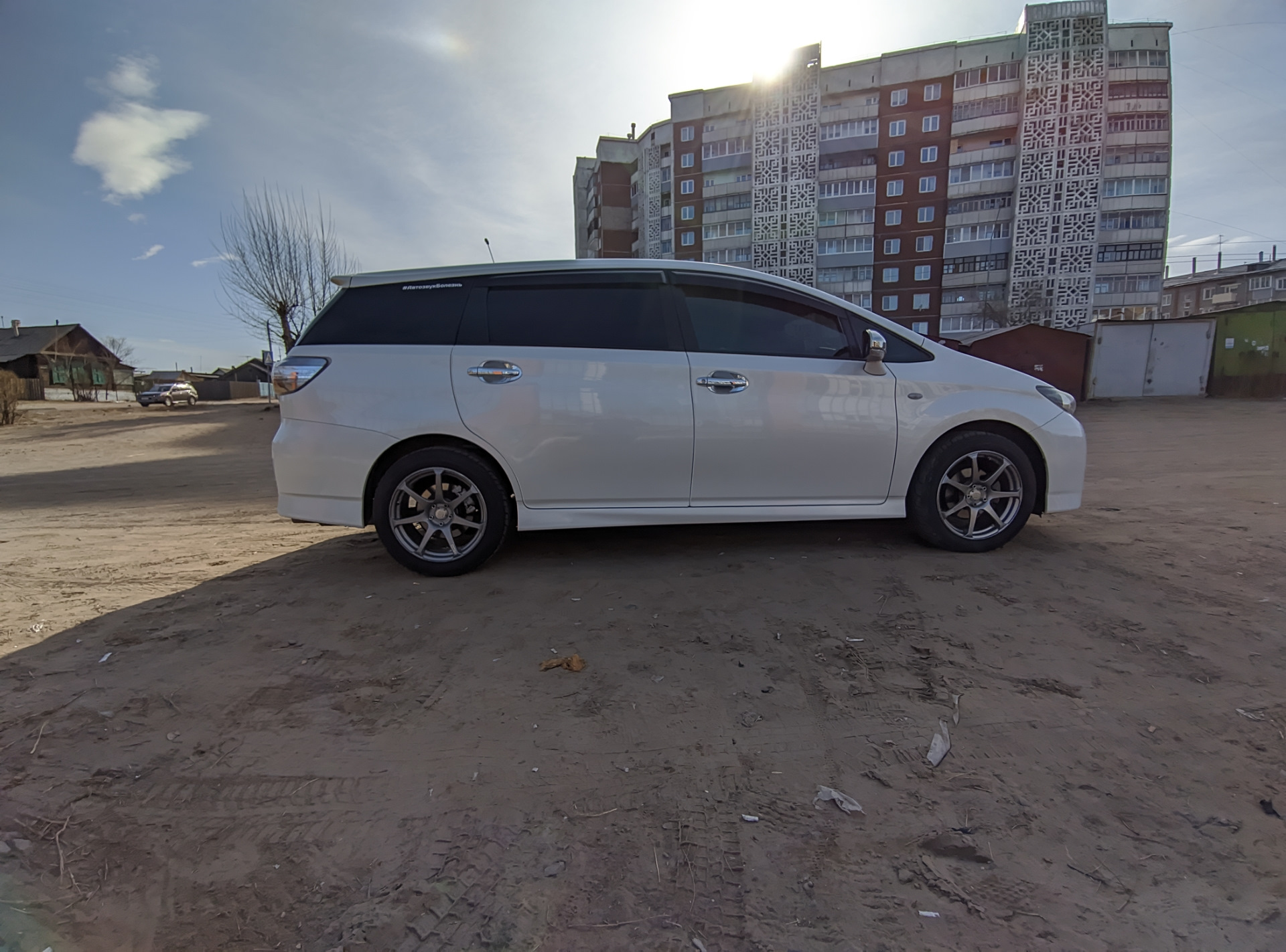 Toyota Wish r17