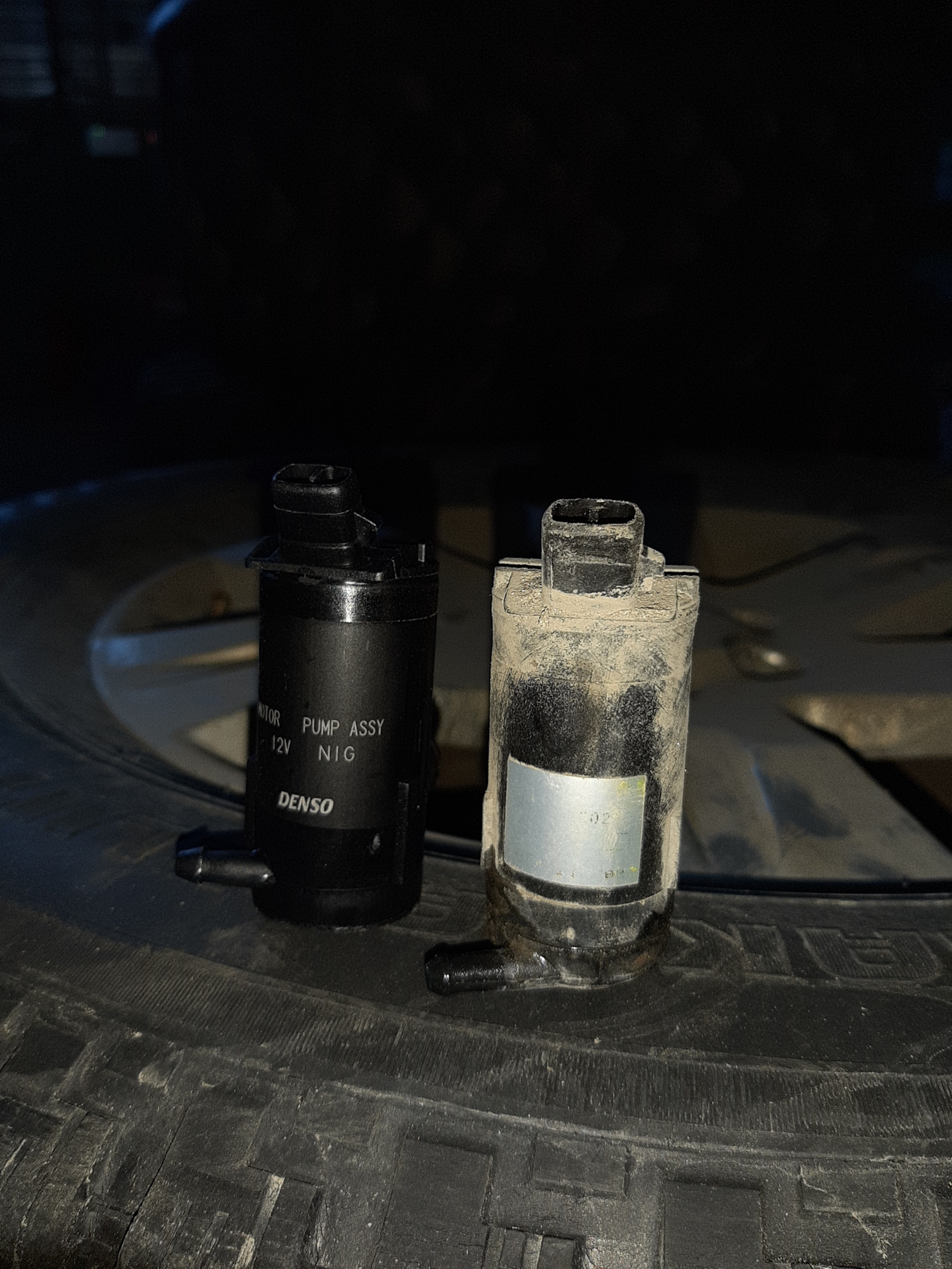 Washer reservoir (Chevrolet Captiva 1 2006-2018: Electrical equipment: Windshiel