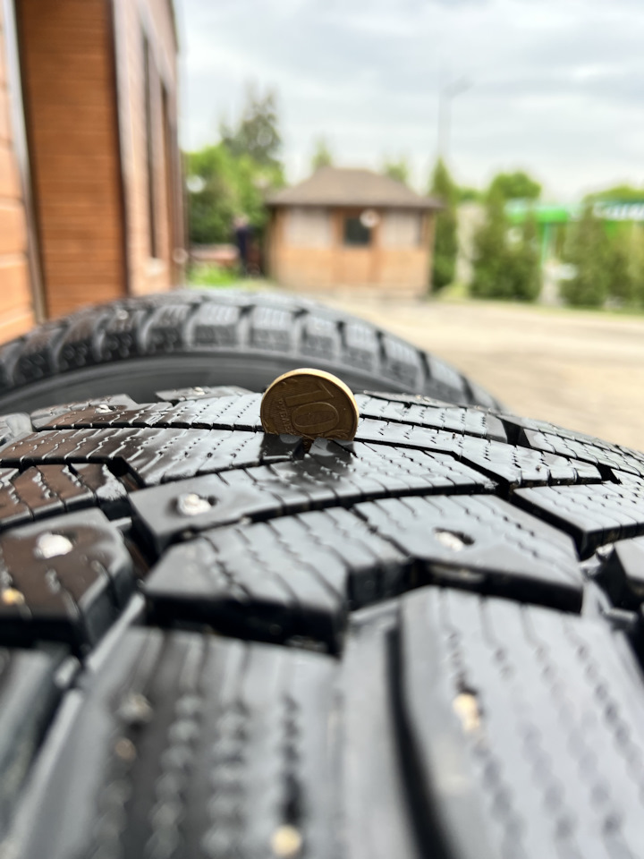 Шины зимние шипованные Pirelli 225/65 R17 на KIA Sportage (4G), Hyundai ...