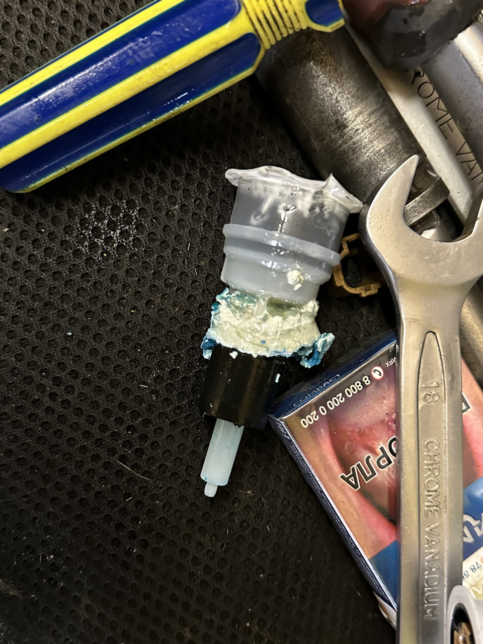 Фото в бортжурнале Infiniti q50. Запчасти на фото: 2000200