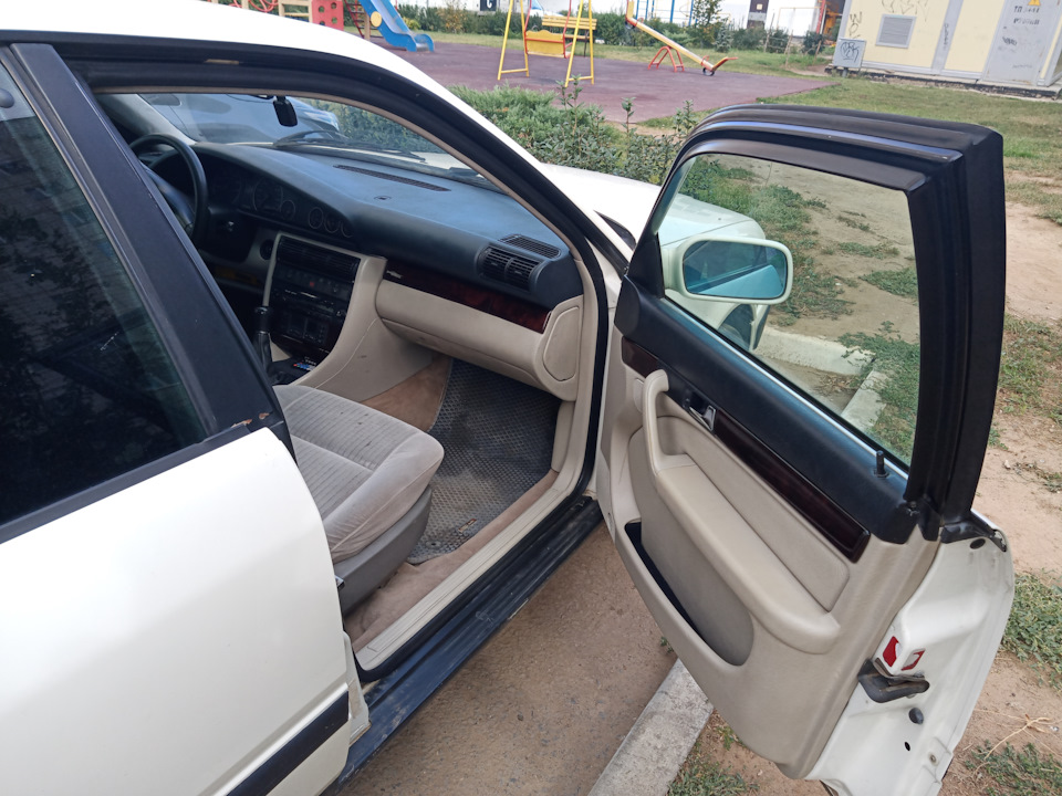 Фото в бортжурнале Audi 100 (C4)