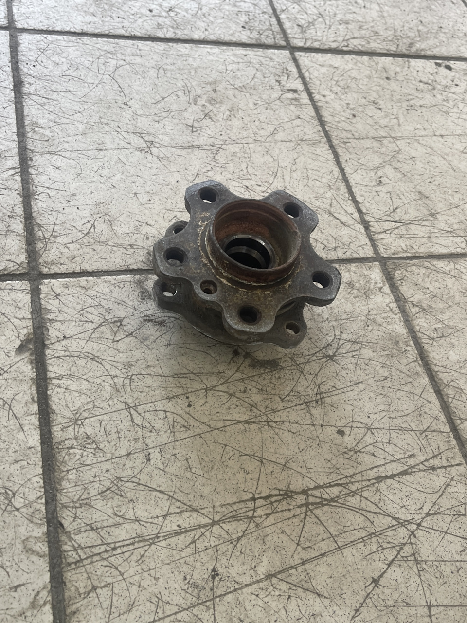 Биение тормозных дисков и замена ступицы — BMW 5 series (G30), 2 л ...