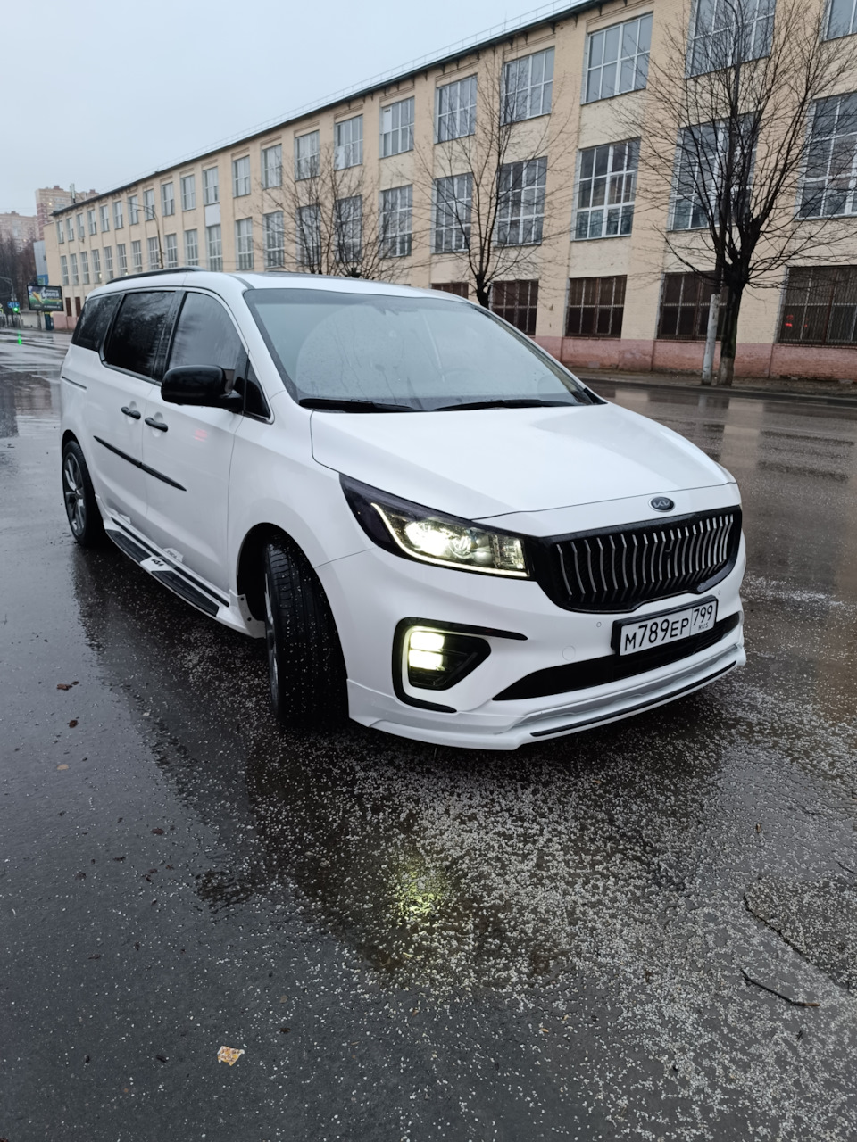 Черно-белый тюнинг завершён ! — KIA Carnival (3G), 2,2 л, 2019 года | тюнинг  | DRIVE2