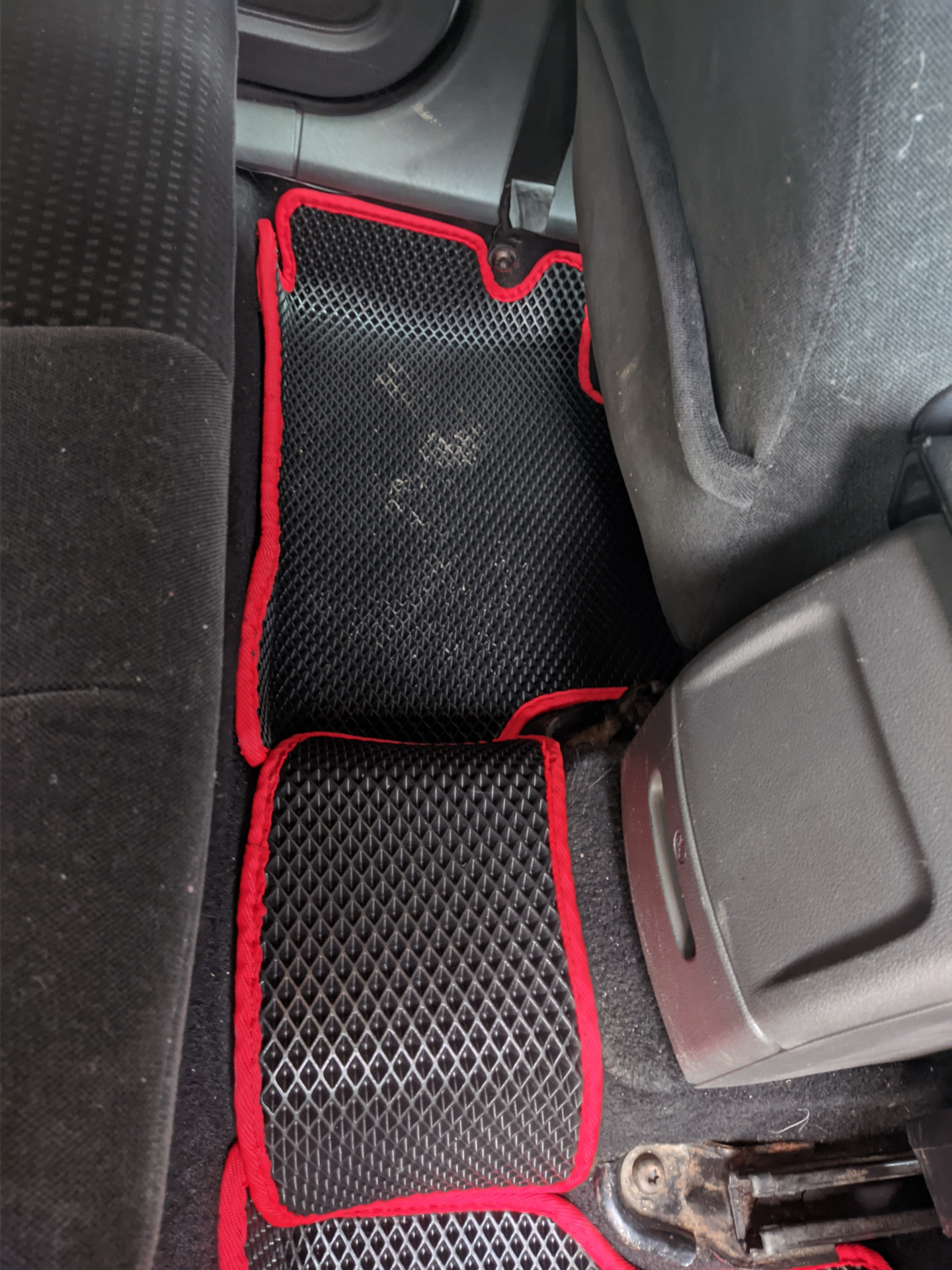 Эва коврики в ФОРД ФОКУС 2 — Ford Focus Sedan II, 1,6 л, 2007 года ...