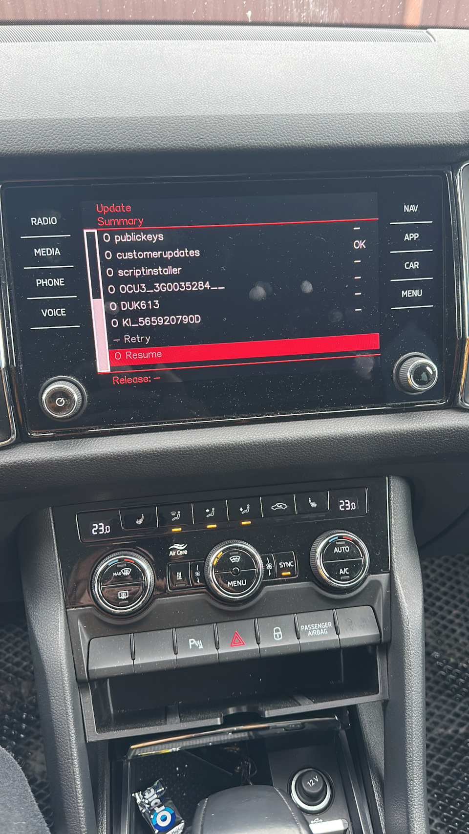 Photo from the logbook Skoda Kodiaq (1G). Found on photo: 565920790D