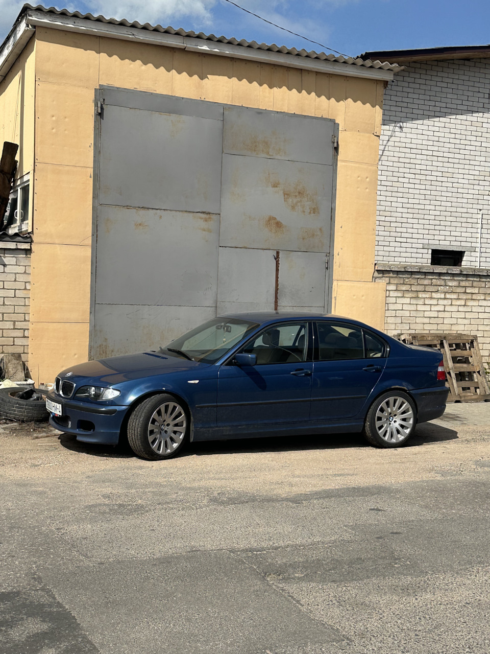 Нужна помощь, сломалась музыка — BMW 3 series (E46), 2,2 л, 2002 года |  поломка | DRIVE2