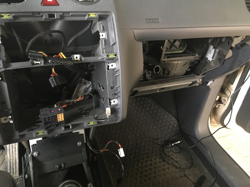 Photo from the logbook Volkswagen Caddy (3G)