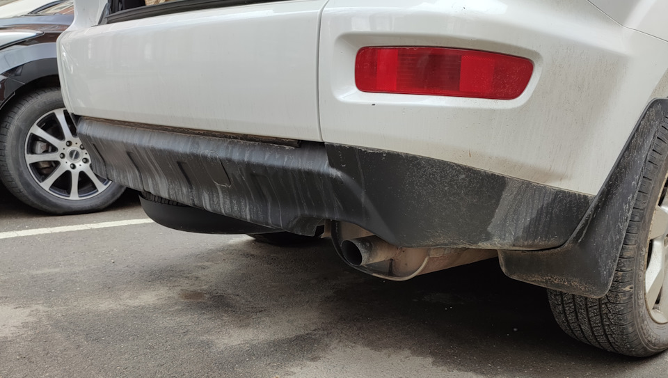 Простая насадка на глушитель — Mitsubishi Outlander XL, 2 л, 2010 года ...