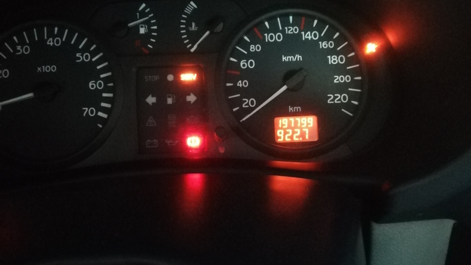 Выдавливает антифриз)))) — Renault Clio II, 1,2 л, 2002 года | поломка ...