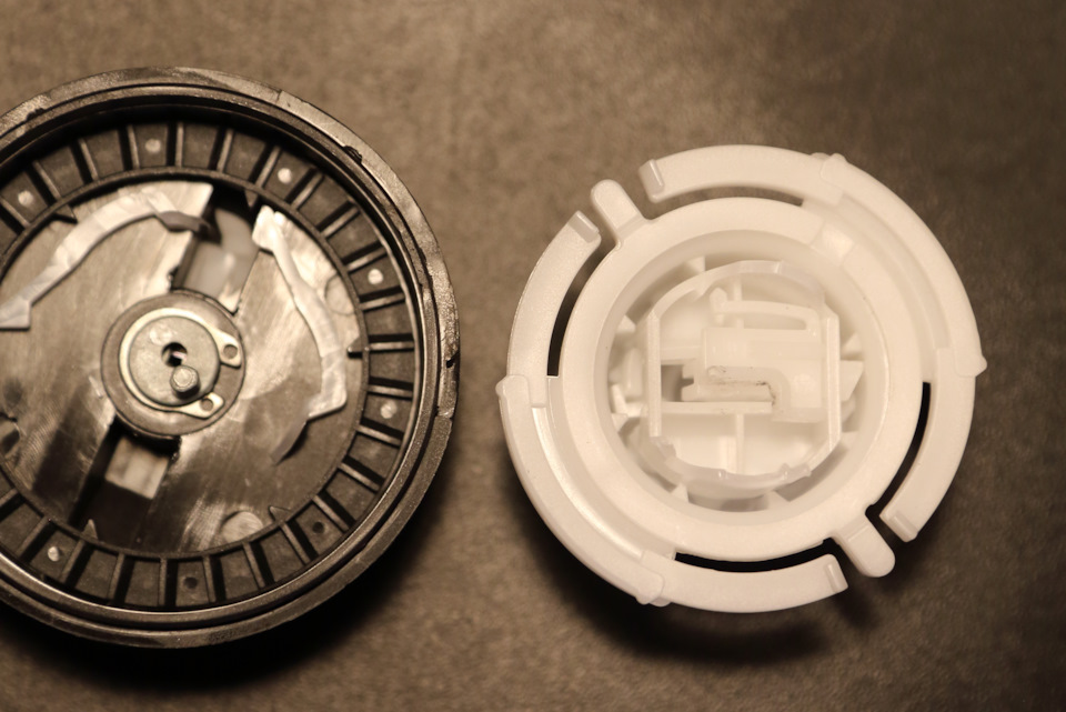 Крышка бензобака 31180HA00 сломалась — УАЗ Patriot, 2,7 л, 2021 года ...