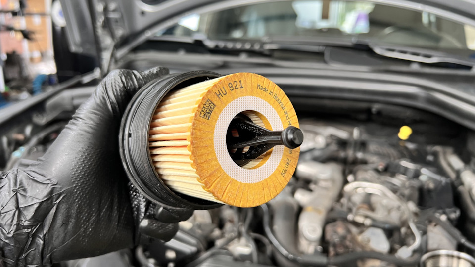 Фото в бортжурнале Mercedes-Benz M-Class (W166). Запчасти на фото: 24072B