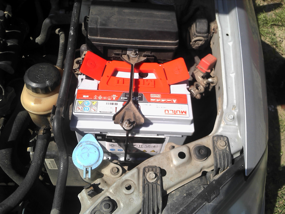 Suzuki jimny 1. Замена аккумулятора m109r. 3. Suzuki smf акб. Аккумулятор сузуки солио.