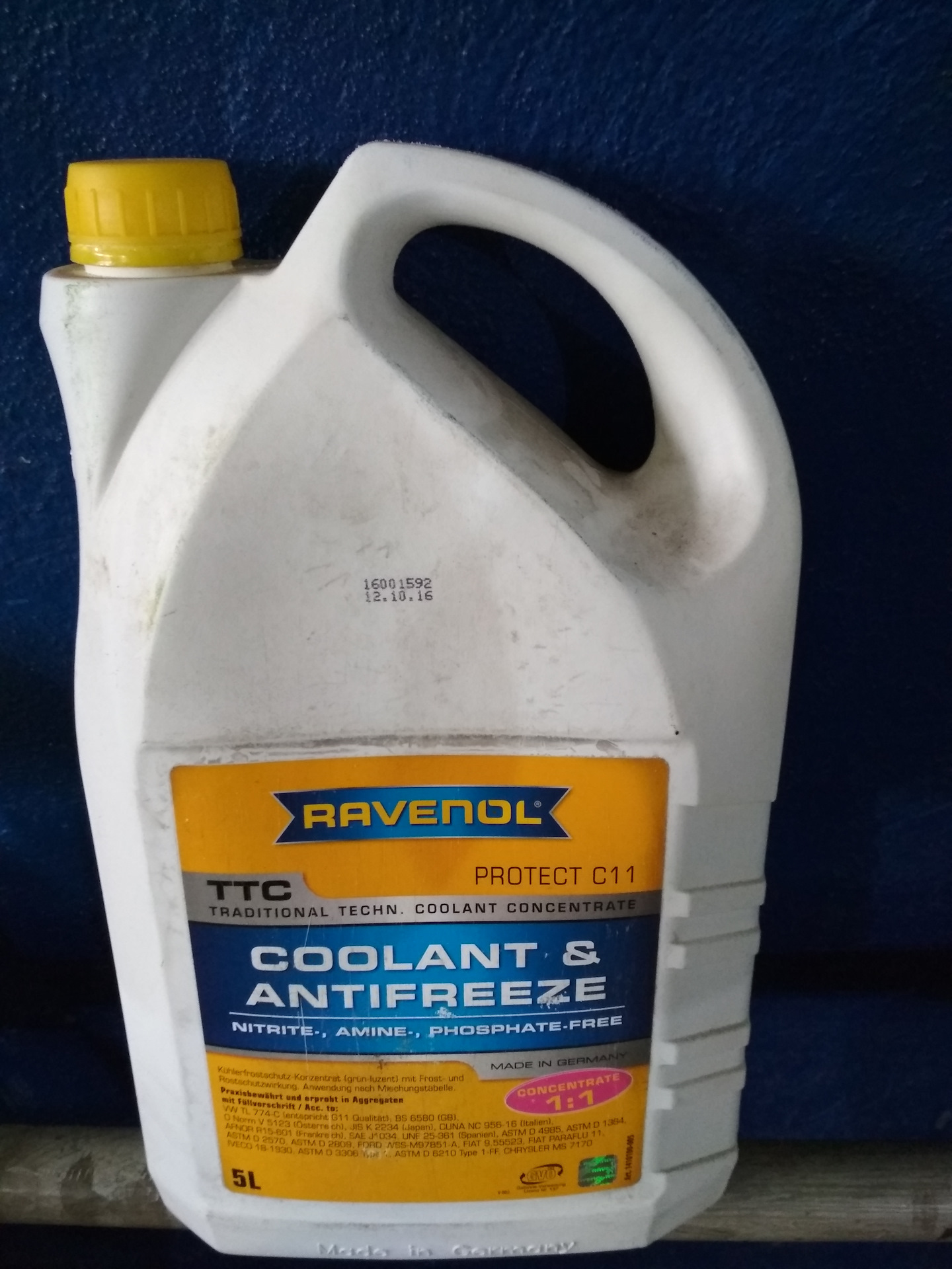 Концентрат желтый. Ravenol c11. Ravenol 2t для снегоходов. Otc organic technology coolant premix. Ravenol c11.