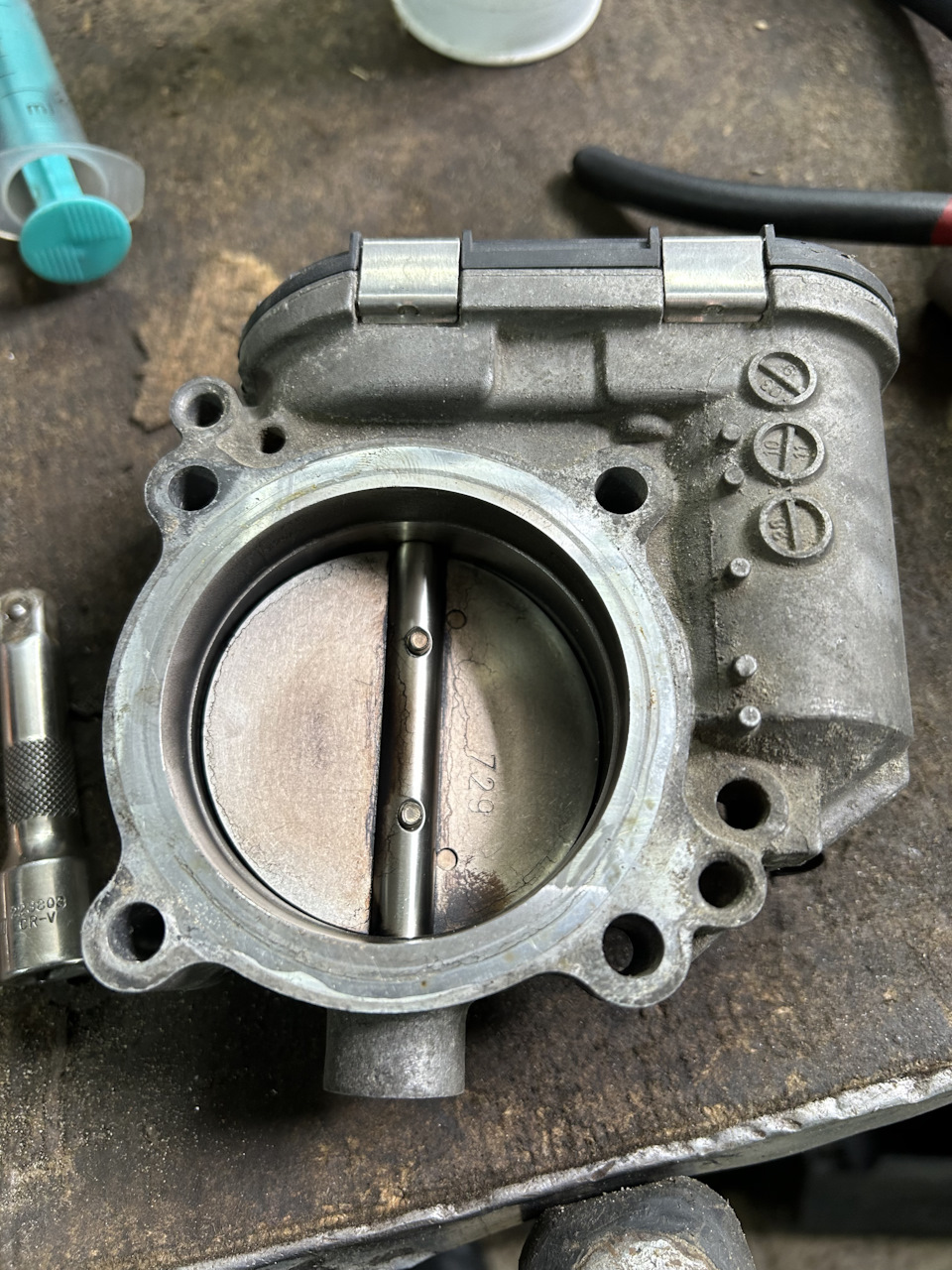 Небольшое обслуживание, или много свободного времени — Volvo S60 (2G ...