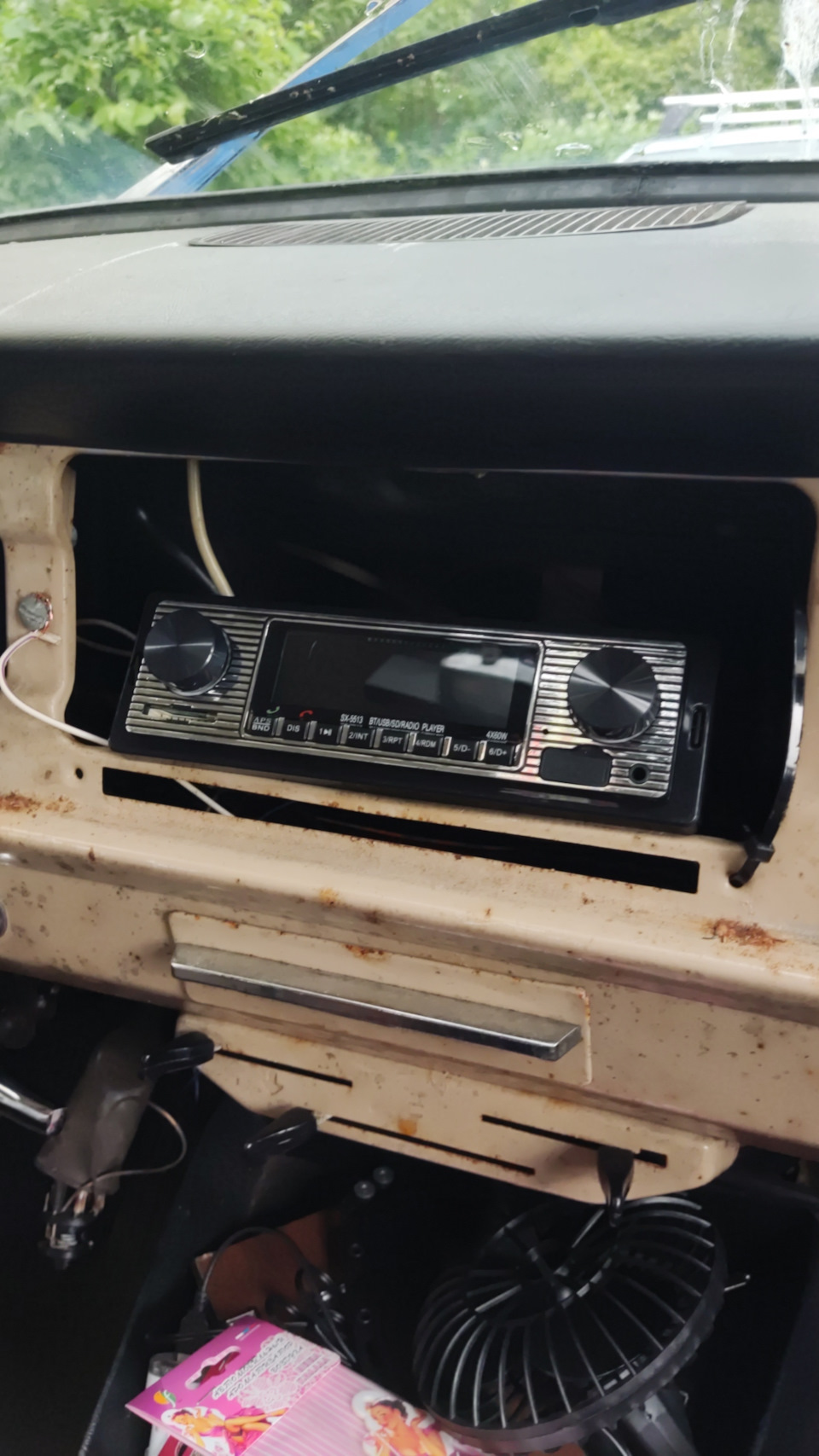 Подскажите, как поступить с рамкой магнитолы — ГАЗ 24, 2,4 л, 1976 года ...