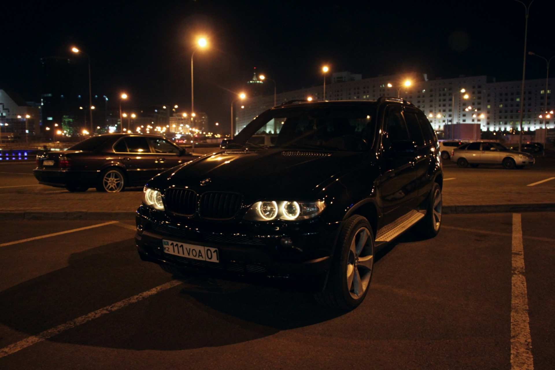 BMW x5 e70 ночью