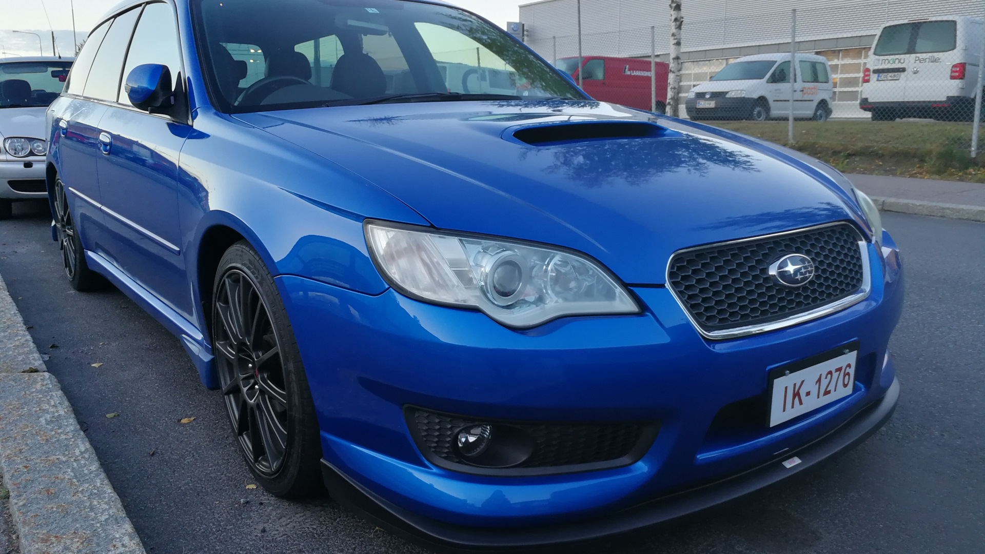 Subaru legacy spec b отличие