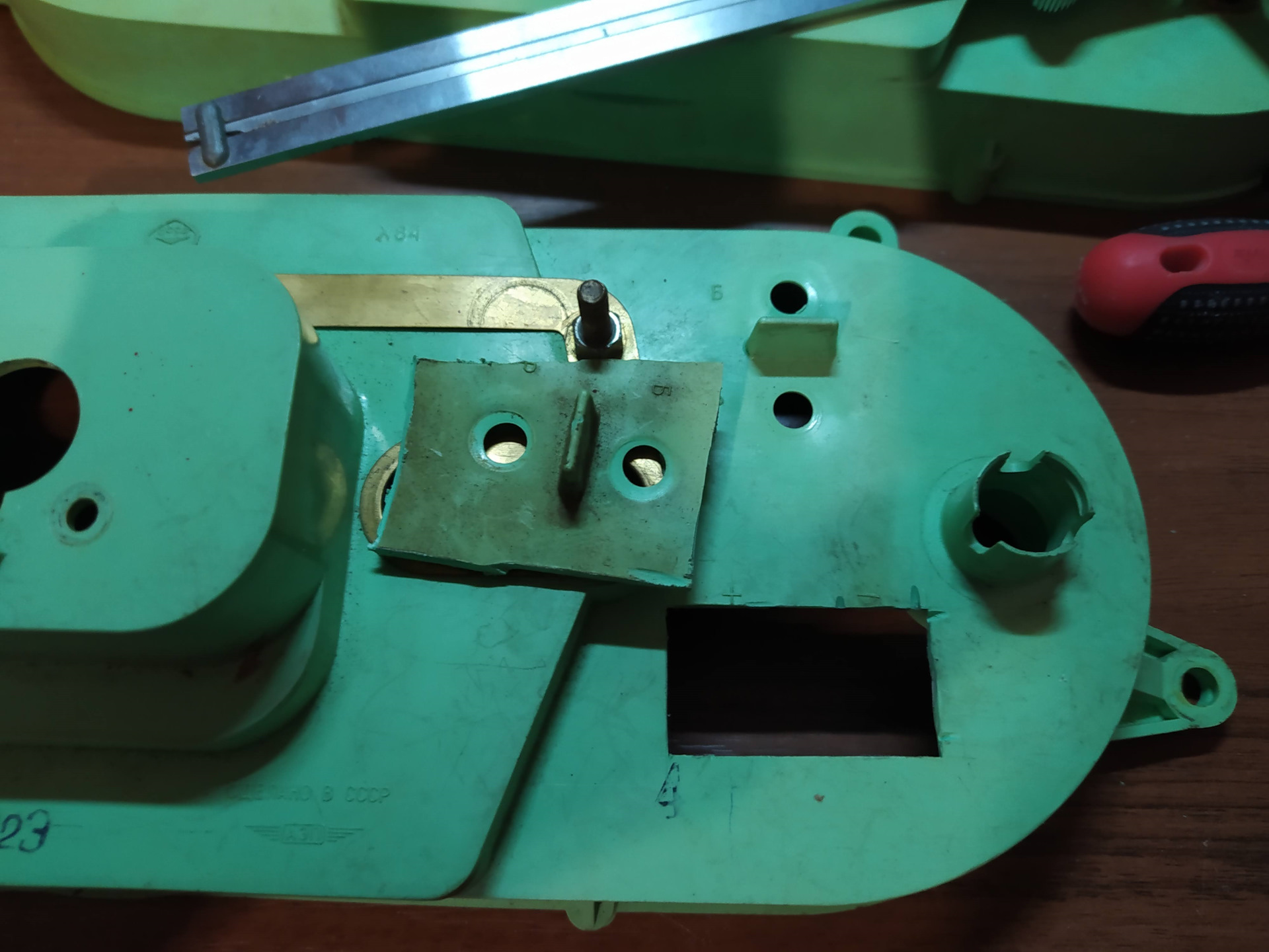 Восстановление корпуса комбинации приборов 2140 — Москвич 2140, 1,5 л ...