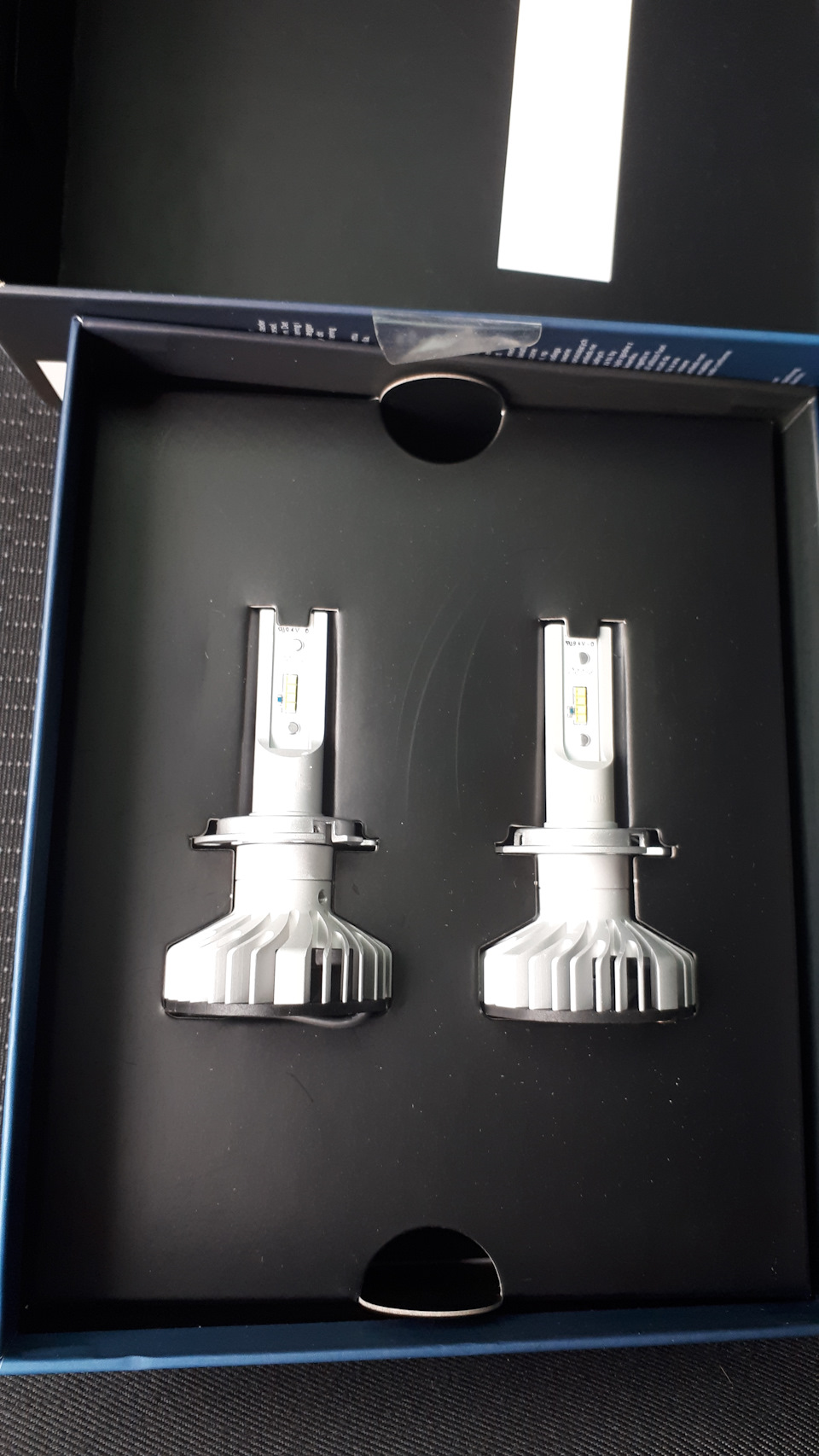Led лампы Philips x-tremeUltinon H7 (арт. 12985BWX2) в ближний свет ...