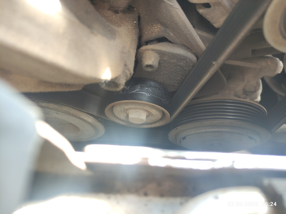 Как ослабить ролик Гены? — Volkswagen Passat B6, 1,8 л, 2008 года ...