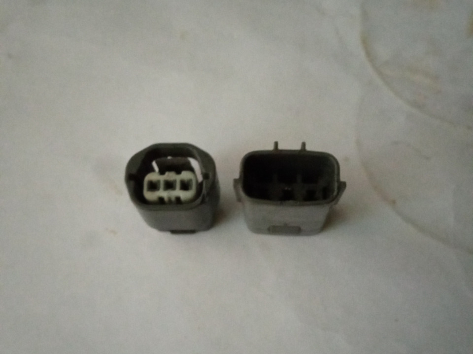 Ищу фишки с "косы" на распредвал и коленвал — Mazda 323 VI, 1,5 л, 1999 ...