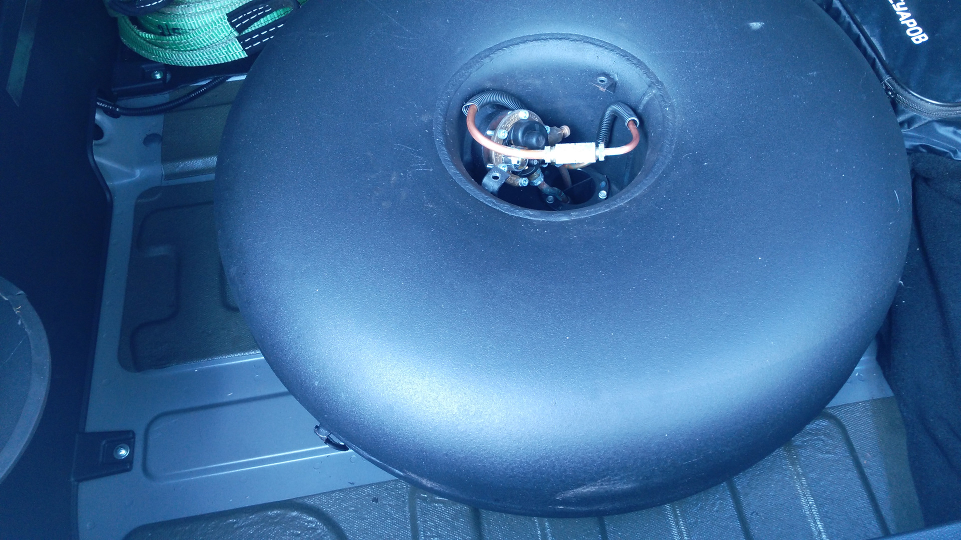 4 баллон 70 литров. гбо geely. гбо geely. 4. гбо на джили ес7.