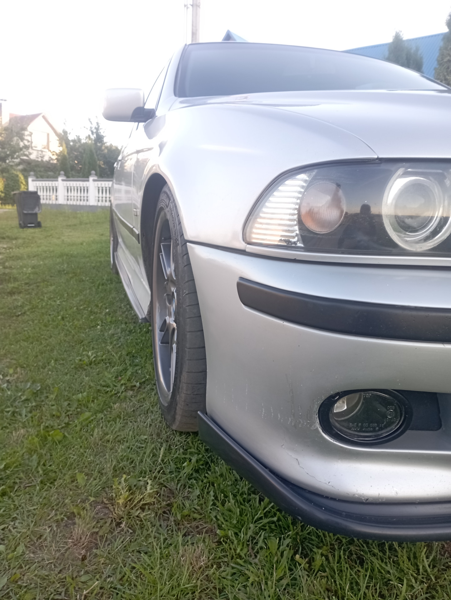 Лезвия на пороги, элероны на задний бампер — BMW 5 series (E39), 2,5 л ...