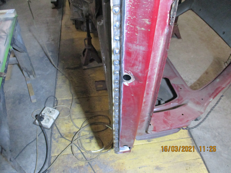 Приварена. — Ford Sierra