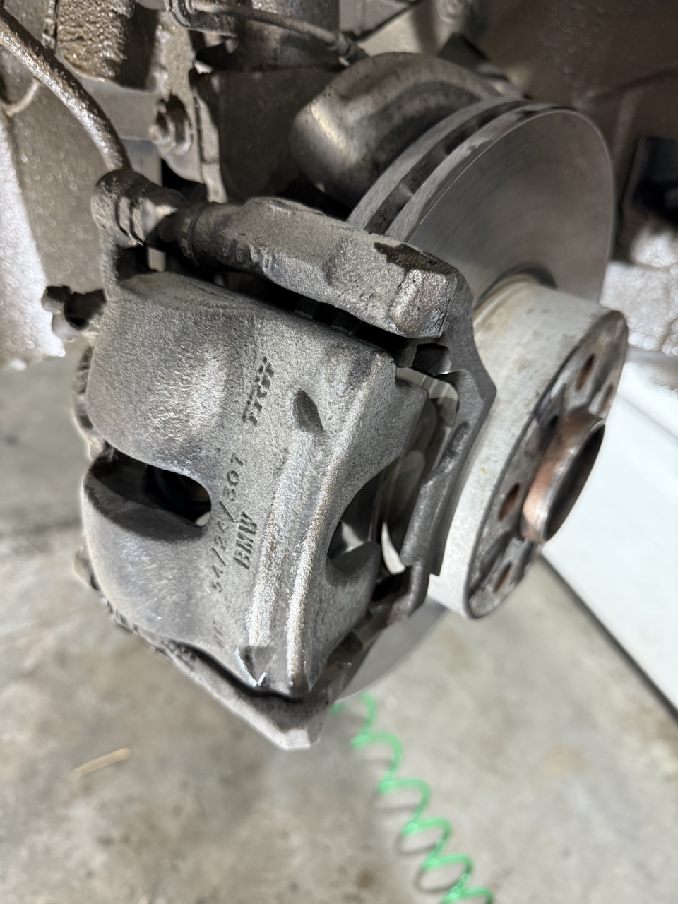 Фото в бортжурнале BMW 3 series (G20). Запчасти на фото: S2200