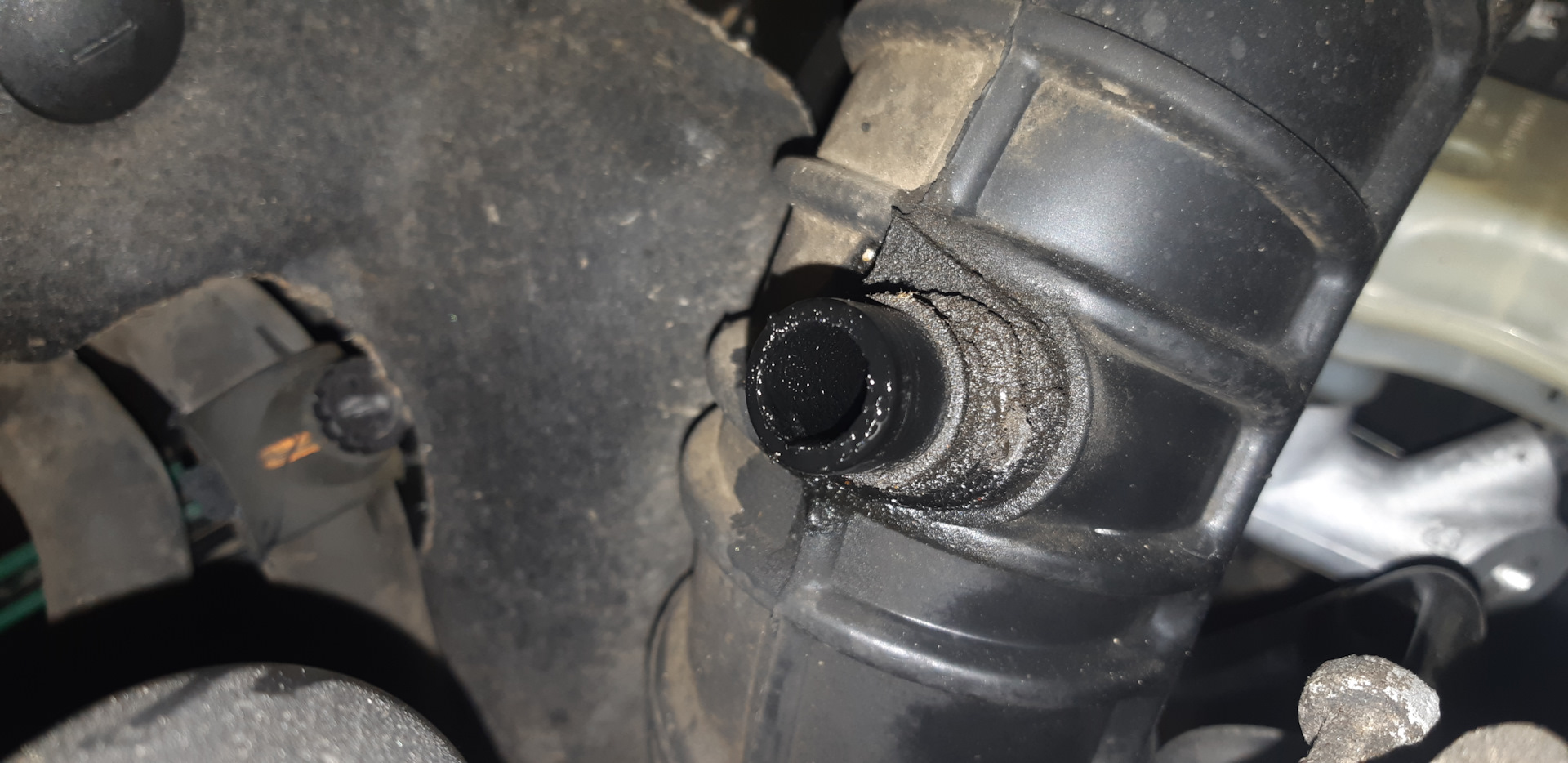 Масло на турбине — Renault Scenic II, 1,5 л, 2006 года | своими руками ...