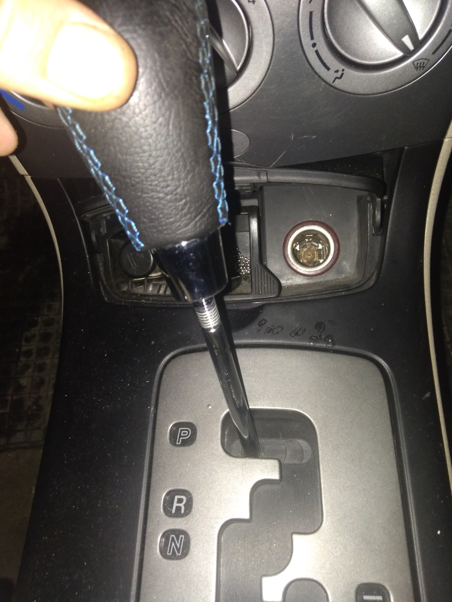 Как я менял тросики ручного тормоза) — Mazda 6 (1G) GG, 2,3 л, 2004 ...