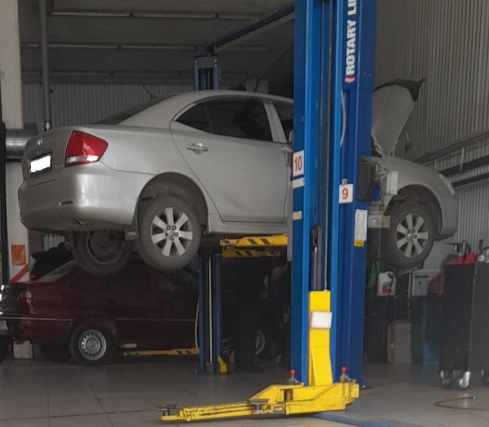 поломка, когда при движении, в момент торможения бьет рурь — Toyota Allion  (T240), 1,8 л, 2006 года | визит на сервис | DRIVE2