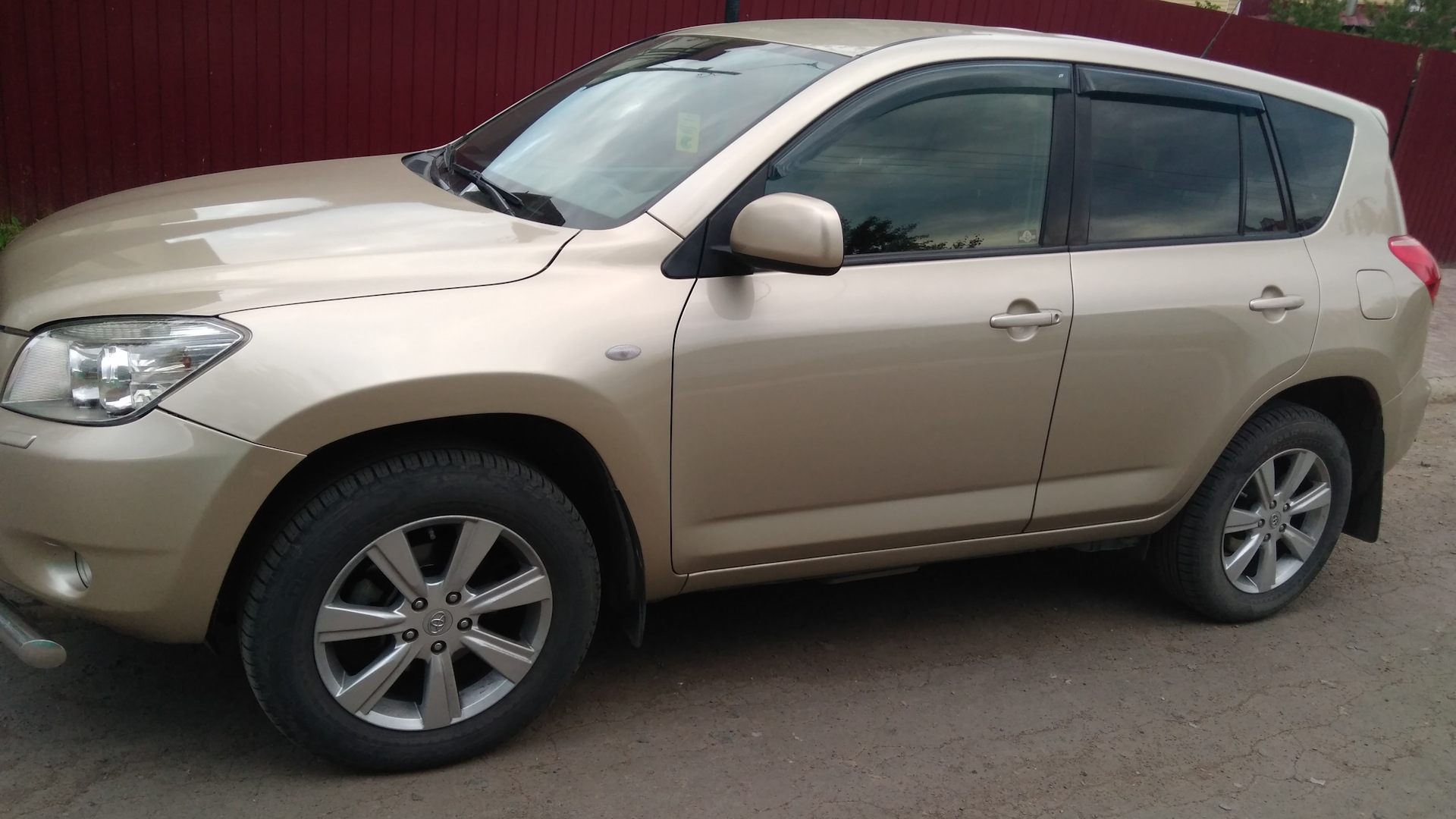 Toyota RAV4 (III) 2.0 бензиновый 2008 | Золотой ЖеРаФик на DRIVE2