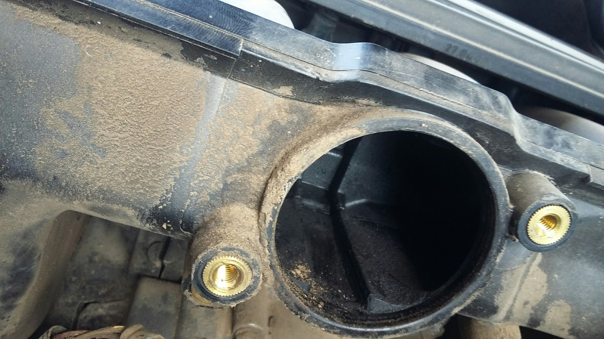 Промывка дроссельной заслонки и датчика холостого хода — BMW 5 series ...