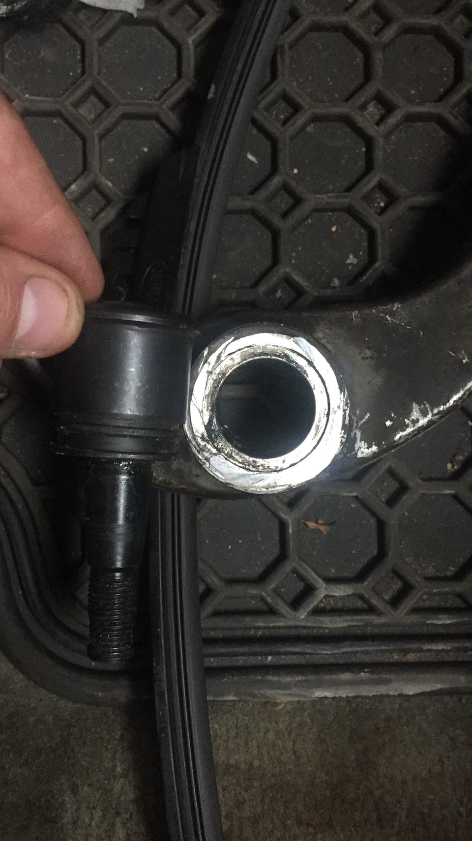 Ступичные подшипники. Гараж. Резина на зиму. — Volkswagen Golf Mk3, 1,8 ...