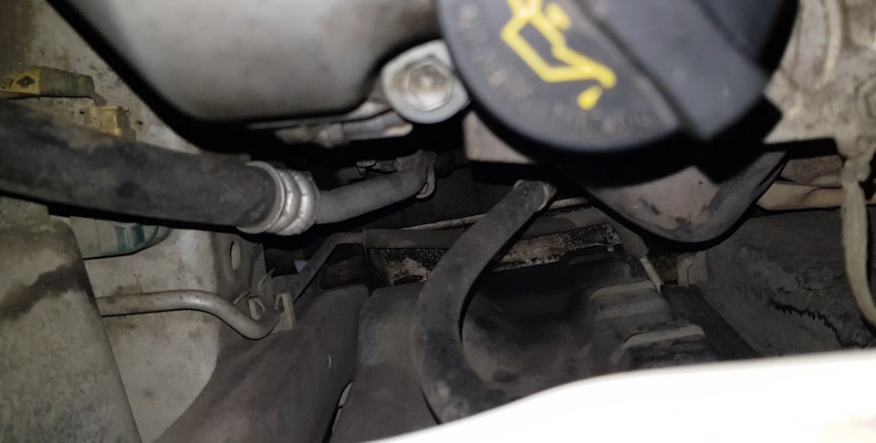 Потекли масло и антифриз — Suzuki Swift (2G), 1,5 л., 2008 года ...