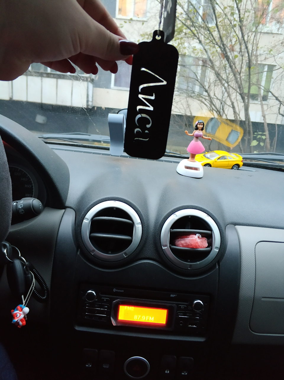 Во время прогрева) — Lada Ларгус, 1,6 л, 2015 года | просто так | DRIVE2