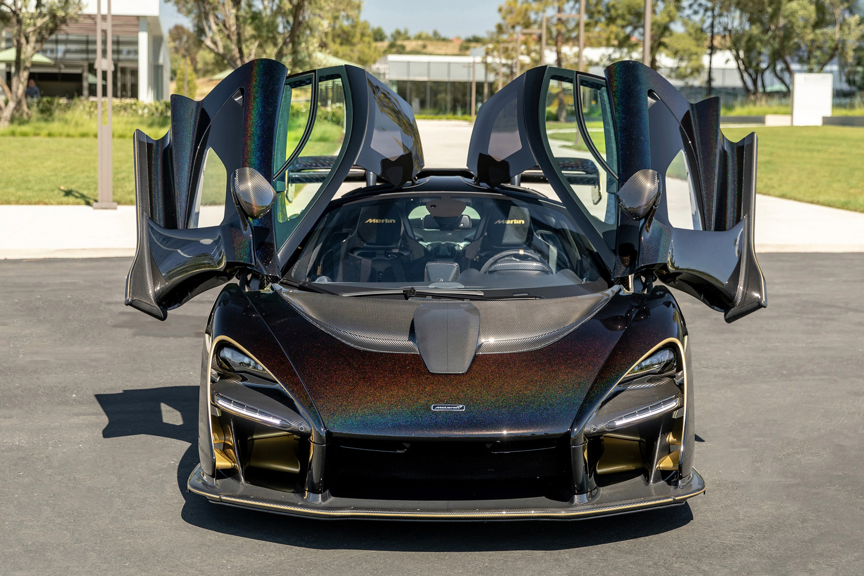 Машина MCLAREN Senna MCLAREN