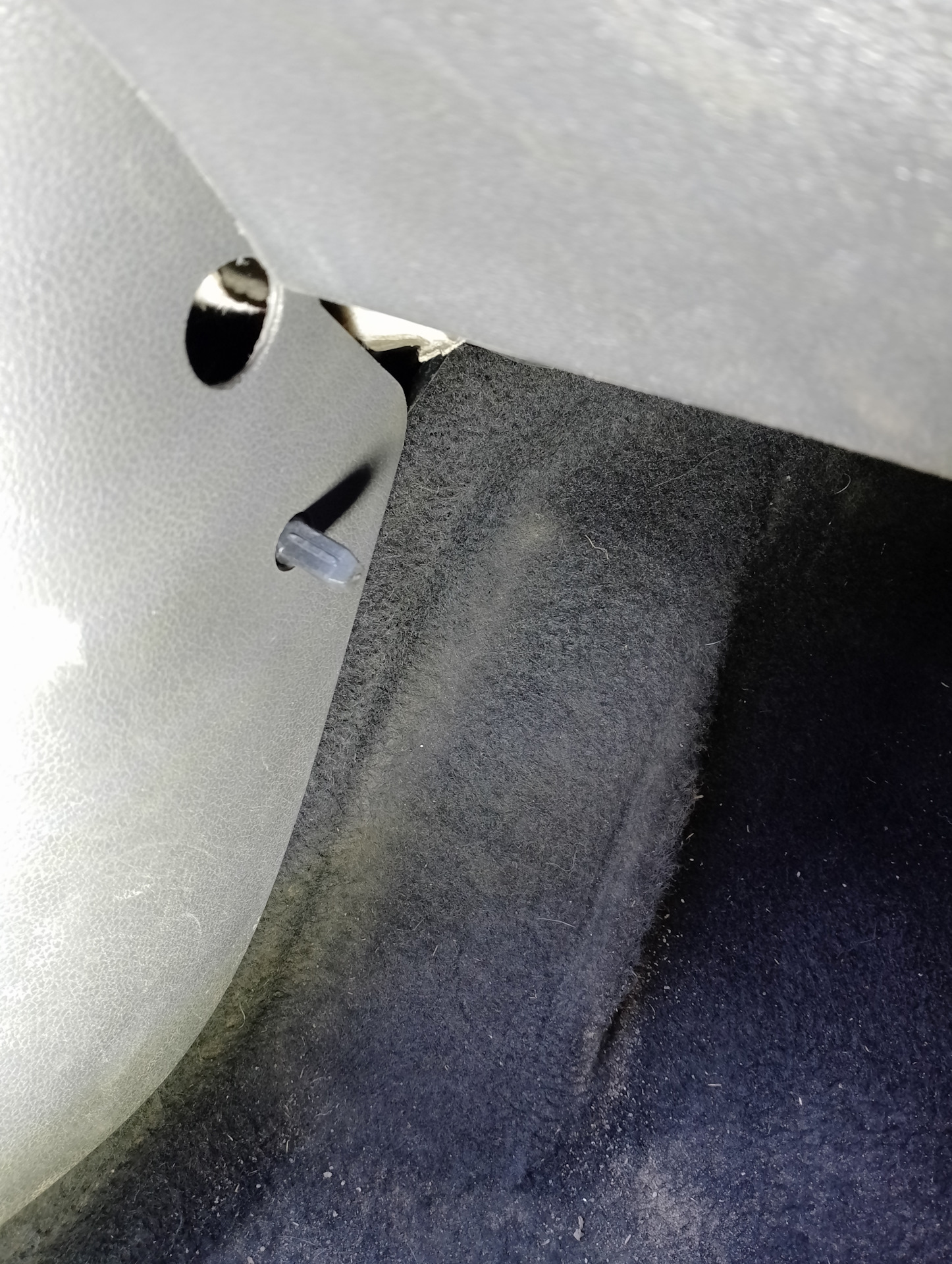 #19. Замок капота от Форд Мондео. — Ford Focus Hatchback II, 1,8 л ...