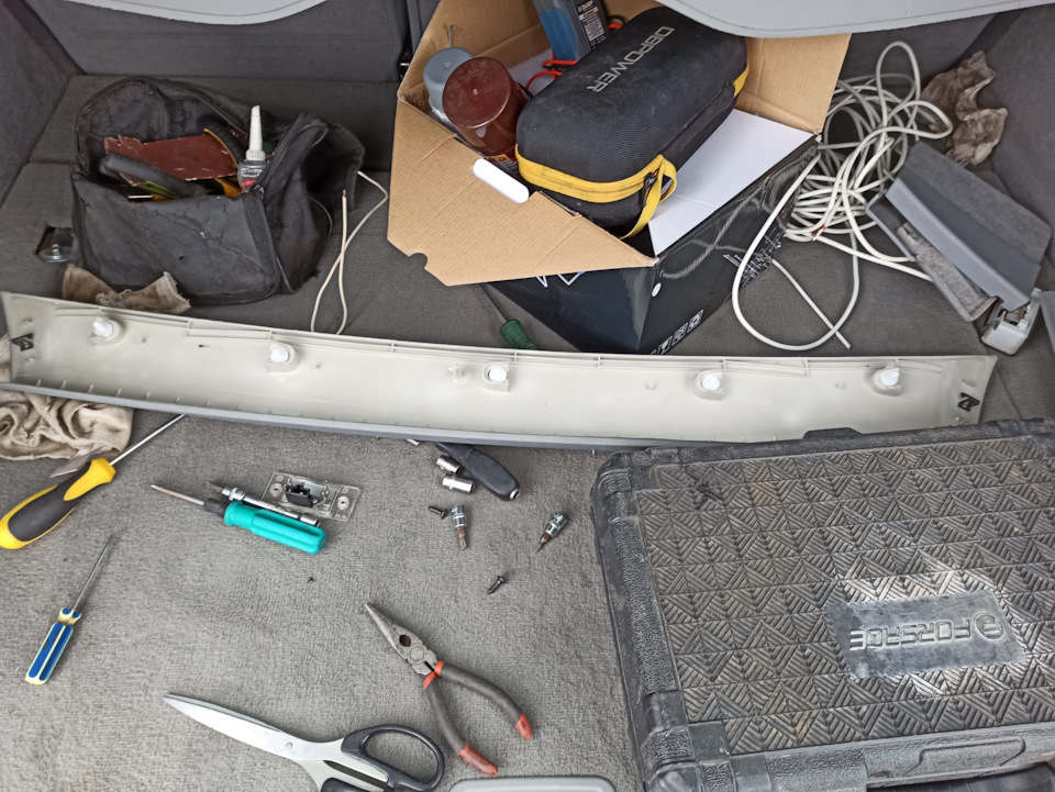 NFAAAgGy0 A 960 Как открыть стекло багажника туарег