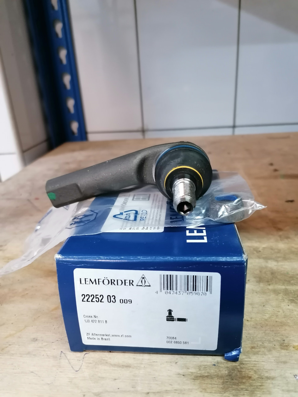 Фото в бортжурнале Volkswagen Bora (1G). Запчасти на фото: 2225203, 6850581