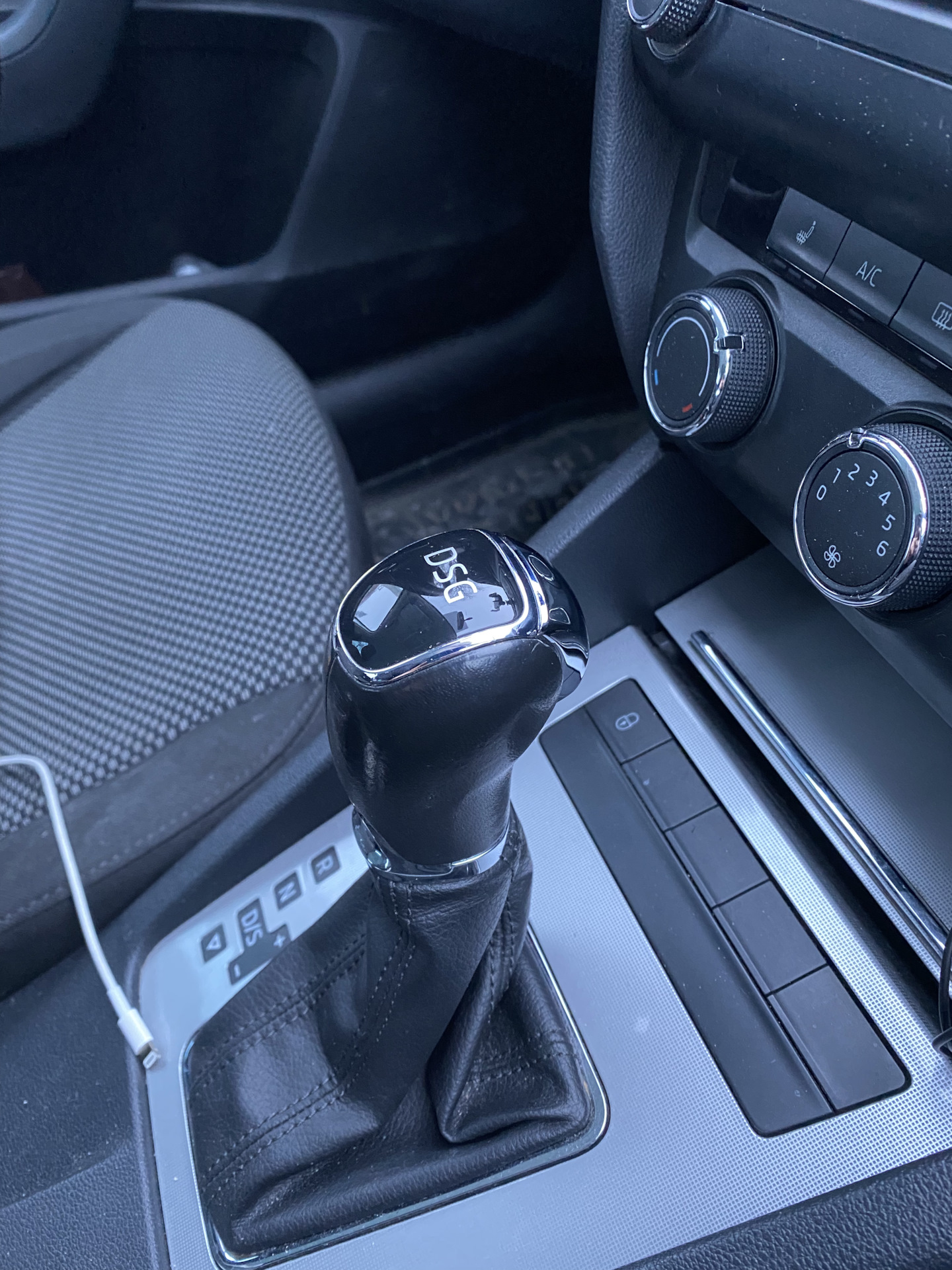 #7 Замена кнопки переключения селектора DSG — Skoda Octavia A7 Mk3, 1,8 ...