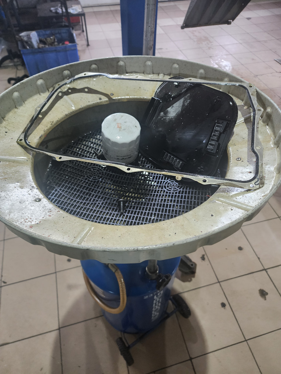 в целом никакой стружки и гадости не обнаружено, все ок с АКПП — Jeep Grand Cherokee SRT-8 (WK2)