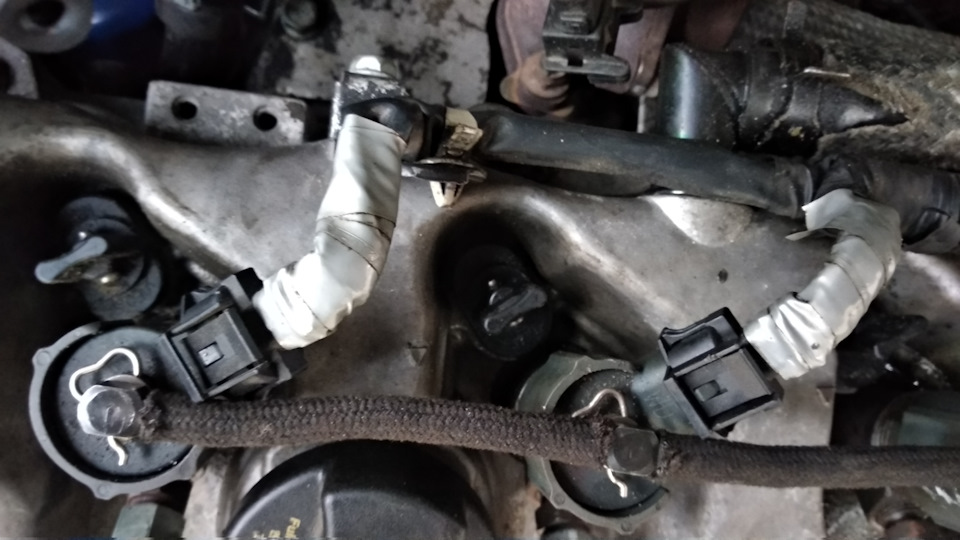 Давит из под форсунок((( — Hyundai Santa Fe (1G), 2 л, 2008 года ...