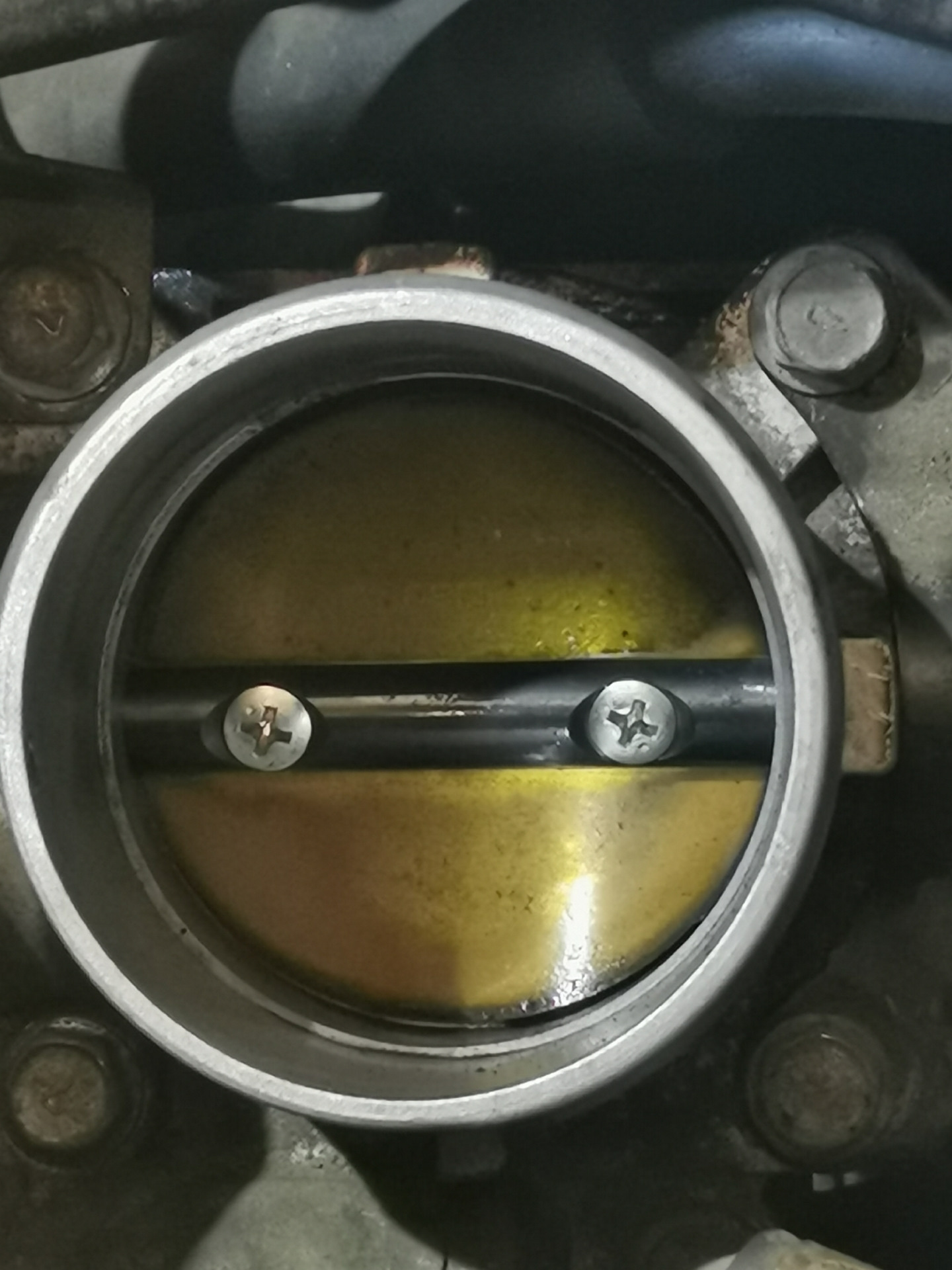 Чистка дроссельной заслонки — Mitsubishi Outlander XL, 2,4 л, 2008 года ...