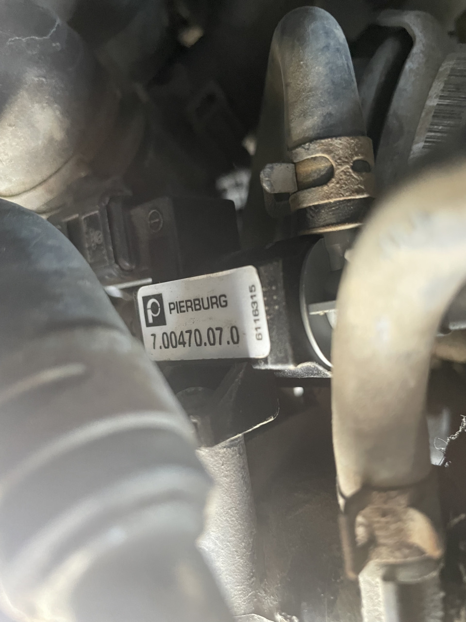 Замена клапана n75 и n249 — Volkswagen Passat B7, 1,4 л, 2012 года ...