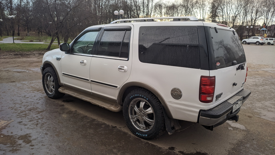 Фото в бортжурнале Ford Expedition (1G)
